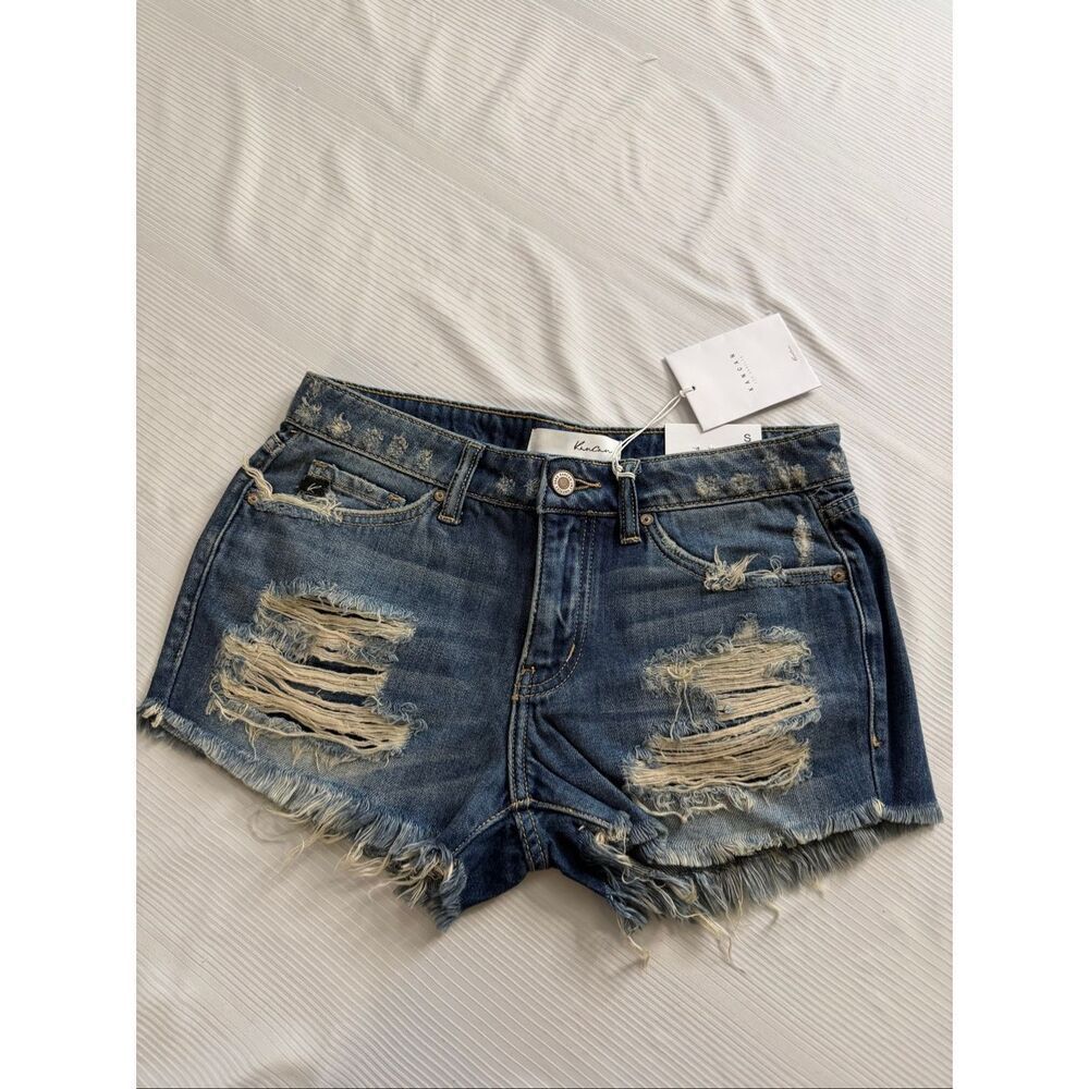NWT KanCan Destroyed Denim Shorts Size Small New